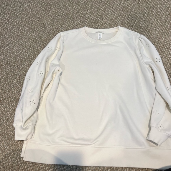 H&M MAMA Maternity Sweatshirt with Eyelet Embroidery Cream Large - Picture 5 of 13